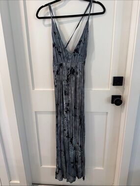 V-Neck Gray Tie-Dye Maxi Dress